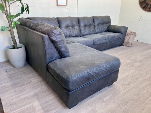 FREE DELIVERY! 🚚 - Ashley’s Furniture Gray Modern Tufted Sectional Couch with Chaise The Cozy Collection