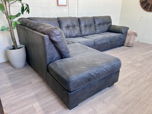 FREE DELIVERY! 🚚 - Ashley’s Furniture Gray Modern Tufted Sectional Couch with Chaise