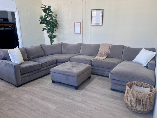 FREE DELIVERY! 🚚 - Jordan’s Furniture Gray Modern U Sectional Couch with Chaise & Storage Ottoman