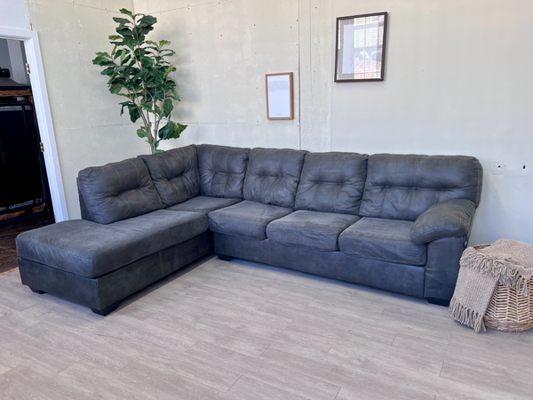 FREE DELIVERY! 🚚 - Ashley’s Furniture Gray Modern Tufted Sectional Couch with Chaise The Cozy Collection