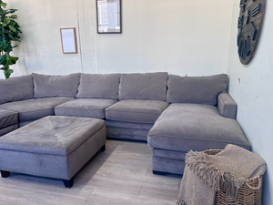 FREE DELIVERY! 🚚 - Jordan’s Furniture Gray Modern U Sectional Couch with Chaise & Storage Ottoman