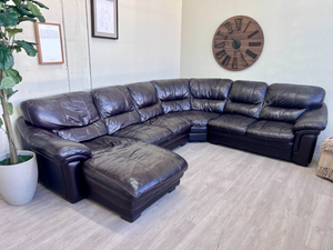 FREE DELIVERY! 🚚 - Bernie & Phyl’s Dark Brown Genuine Leather U Sectional Couch with Chaise