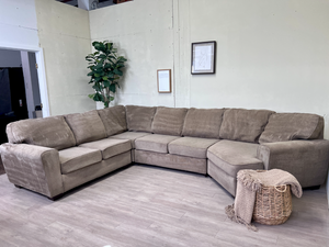 FREE DELIVERY! 🚚 - Bernie & Phyl’s Brownish Gray Modern U Sectional Couch with Cuddle Corner