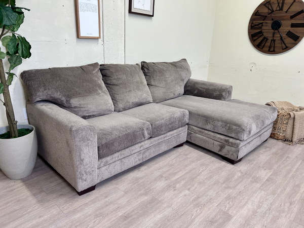 FREE DELIVERY! 🚚 - Bernie & Phyl’s Brownish Gray Deep-Seated Modern Sectional Couch with Chaise The Cozy Collection