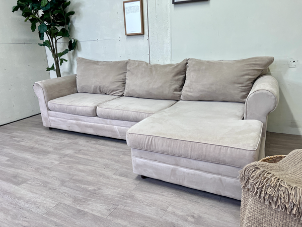 FREE DELIVERY! 🚚 - Bob’s Furniture Beige Microfiber Modern Sectional Couch with Chaise