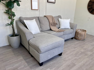 FREE DELIVERY! 🚚 - Gray Modern Sectional Couch with Reversible Chaise