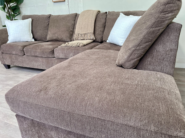 FREE DELIVERY! 🚚 - Bob's Furniture "Virgo" Grayish Brown Modern Sectional Couch with Chaise