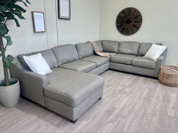 WE DELIVER! 🚚 - Boston Interiors MaxHome Gray Modern U Sectional Couch with Chaise