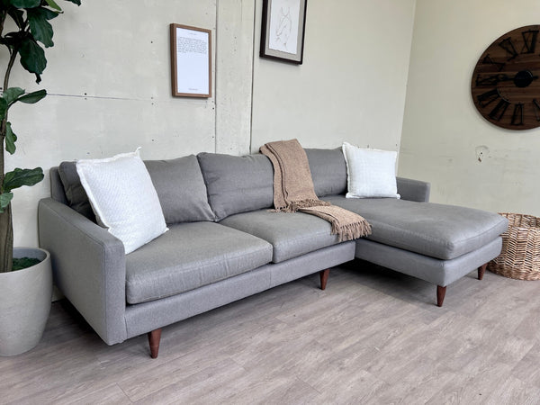 WE DELIVER! 🚚 - Room & Board “Jasper” Gray MCM L Sectional Couch with Chaise