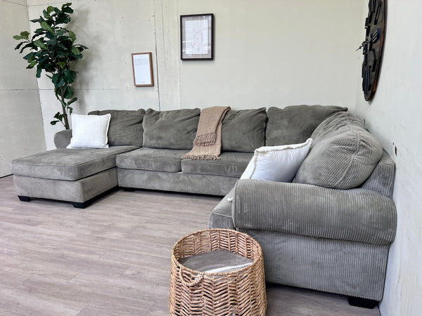 WE DELIVER! 🚚 - Green Corduroy Modern U Sectional Couch with Chaise