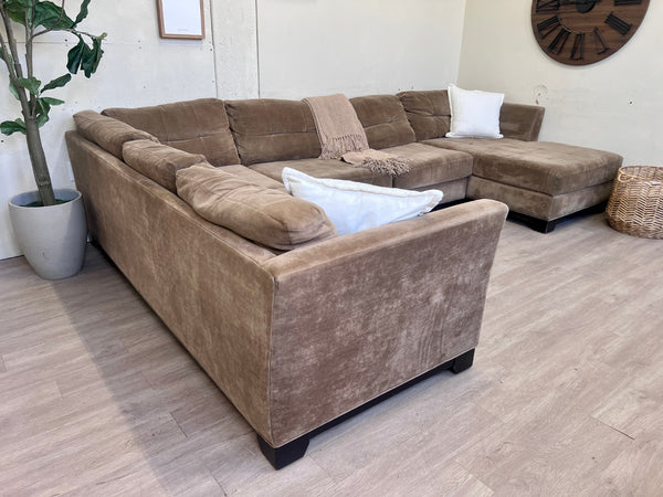 WE DELIVER! 🚚 - Macy’s Golden Brown Tufted Modern U Sectional Couch with Chaise