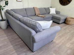 WE DELIVER! 🚚 - Jordan’s Furniture Light Gray Modern U Sectional Couch with Chaise