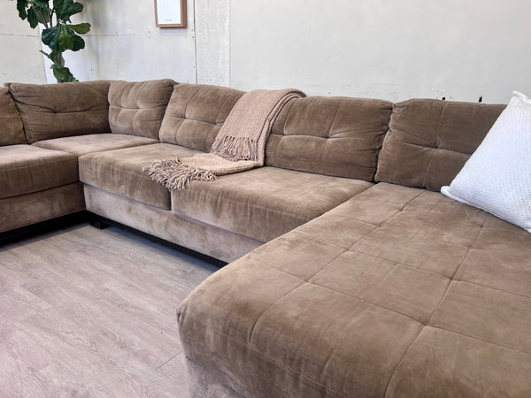 WE DELIVER! 🚚 - Macy’s Golden Brown Tufted Modern U Sectional Couch with Chaise