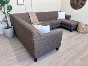Boston Interiors Coffee Gray Modern U Sectional Couch with Chaise
