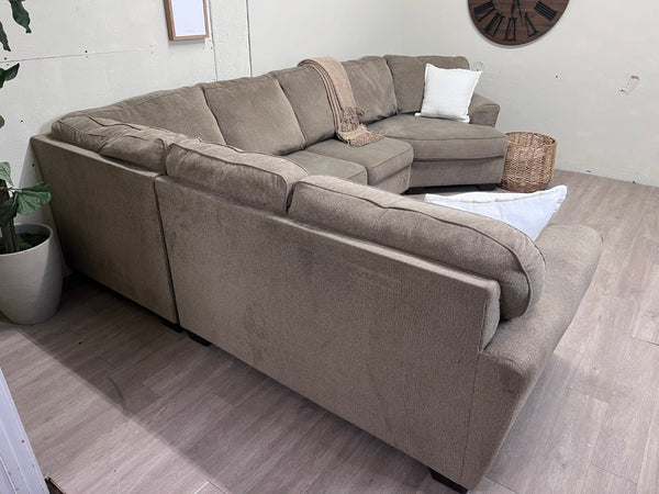 Bernie & Phyl’s Grayish Brown Modern Deep-Seated U Sectional Couch with Chaise
