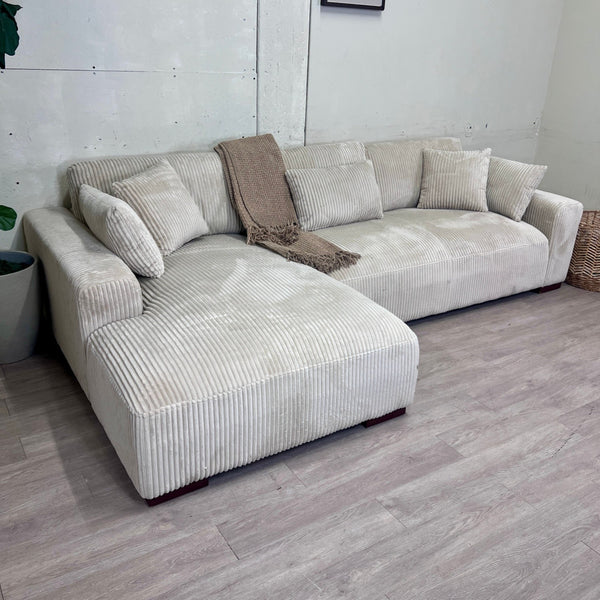 Like New "Asyiah" Upholstered Sectional