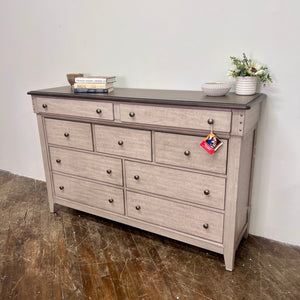 "Ivy Hollow" 9 Drawer Dresser
