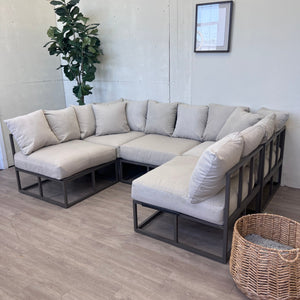 Cream Modular Modern Deep-Seated 5pc Outdoor Patio Set with Covers