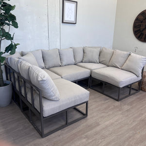 Cream Modular Modern Deep-Seated 5pc Outdoor Patio Set with Covers