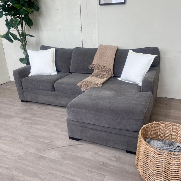 Gray Modern Deep-Seated 2pc L Sectional Couch with Chaise