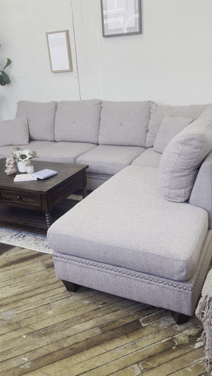 FREE DELIVERY! 🚚- Pink Tufted Sectional Couch with Chaise